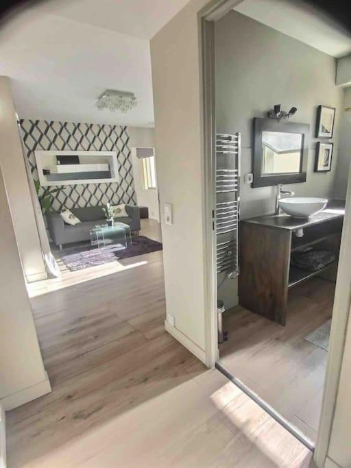 Mozart 10 Min Walk From Palais Des Festivals. Parking Apartamento Cannes